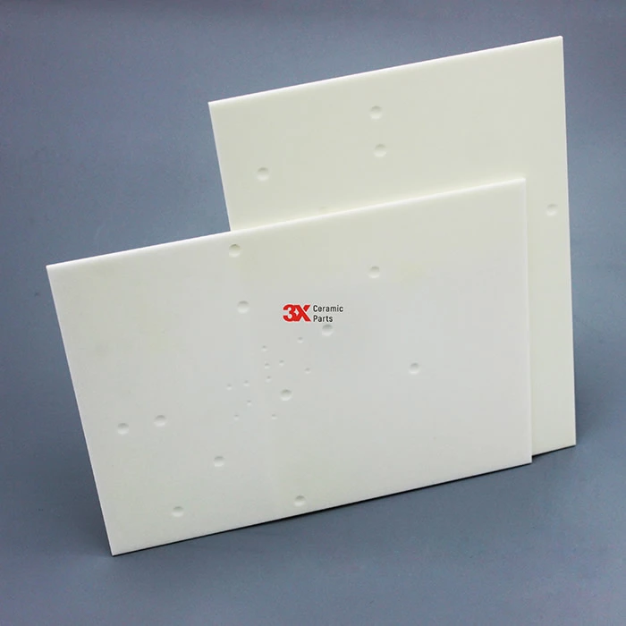带凹坑的氧化铝陶瓷板
