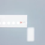 厚度分别为 0.3mm、0.5mm 和 1mm 的氧化锆陶瓷薄片