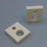 99氧化铝打孔陶瓷板